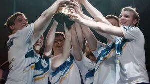 G 2 Esports lifting the 2019 MSI Trophy, tags: betting global - CC BY-SA