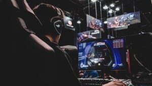 auto, tags: sports esports - unsplash