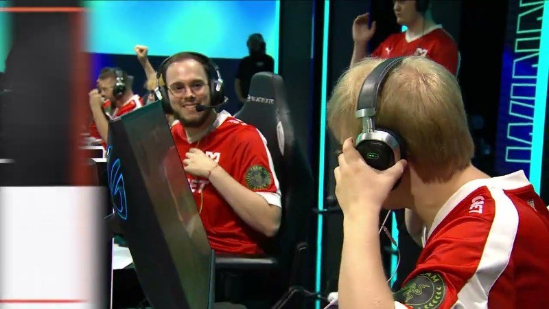 DID YOU SEE THAT!?!

Link to full video: 
Today in Esports Episode of the week: 

Taking the time to go over the best plays from Blast Season 2 Quarter FInals Matches

Team Liquid v Team Vitality
Mongolz v Aurora
Spirit v Virtus Pro
Mouz v Astralis

Thought you’d see a better play? Tell us your favorite in the comments below

Featuring: Nertz, Zywoo, Fame and more!

Moments from some of the best players and biggest matches! Which clip made you jump out of your seat?

Clips courtesy of: Blast, Blast Premier
Twitch.tv/Blast Premier

Photos courtesy of HLTV
x.com/theMAKKU

Narration: 
Andy “Proper” Nekrich
https://x.com/Propercasts

Timestamps:
Intro
Play #10 0:14
Play #9 0:23
Play #8 0:37
Play #7 0:48
Play #6 1:03
Play #5 1:26
Play #4 1:49
Play #3 2:04
Play #2 2:27
Play #1 2:37

#Counterstrike2 #BlastPremier #BlastBounty #Dust2 #CS2 #TTP, tags: spring mouz - youtube